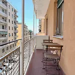 Blue Apartment - Airport 8 Min - Ac - Smart Tv
