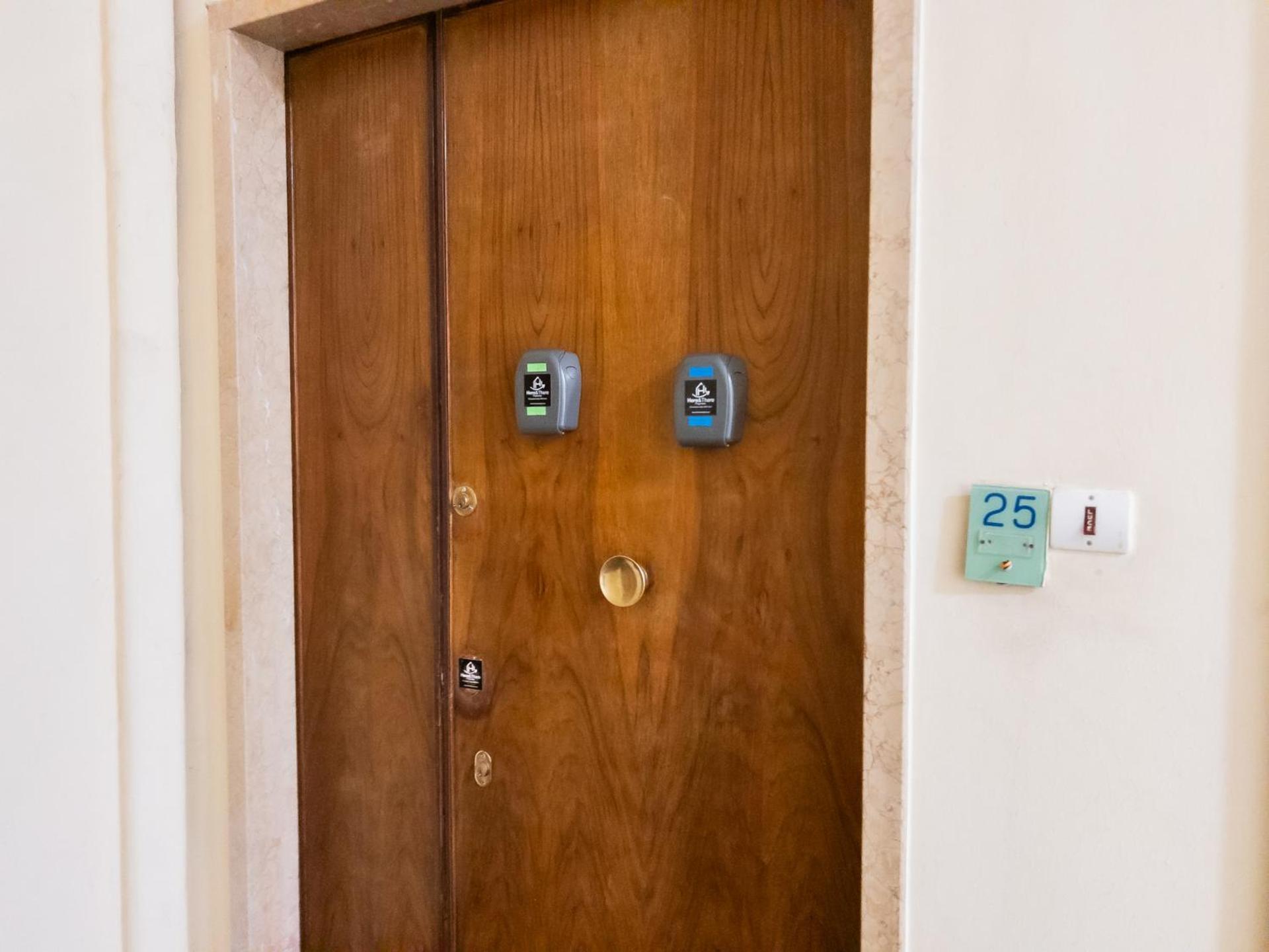 Blue - Airport 8 Min - Ac - Smart Tv Apartment Genua