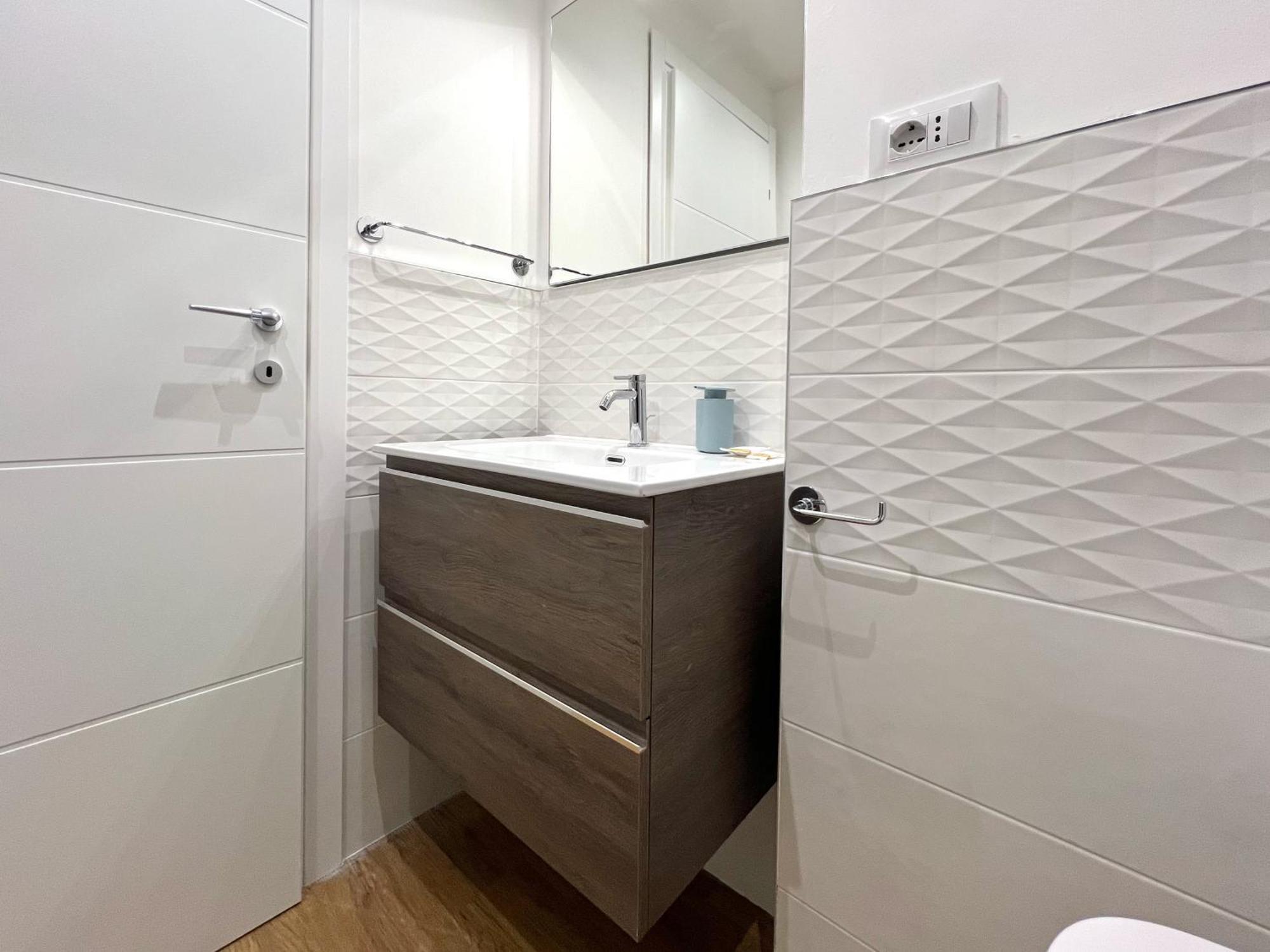 Appartement Blue - Airport 8 Min - Ac - Smart Tv Genua